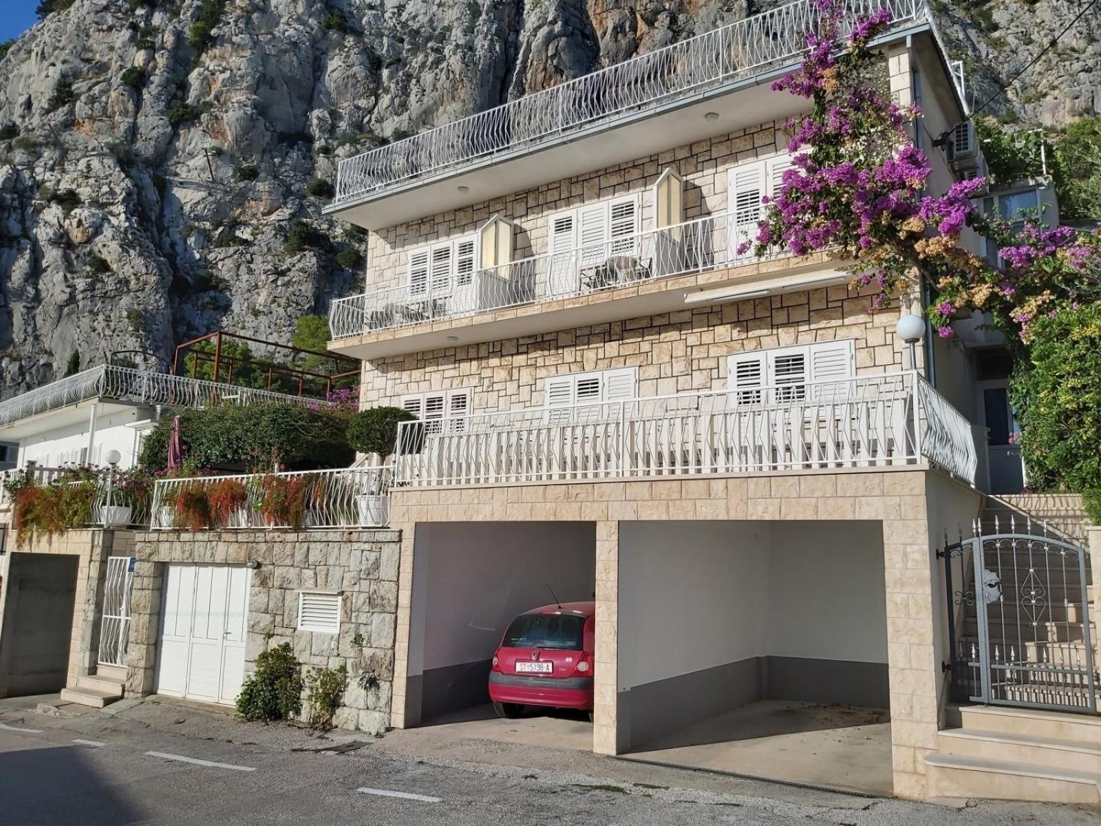 Apartment In Omis With Sea View, Balcony, Air Conditioning, Wi-Fi Exterior photo