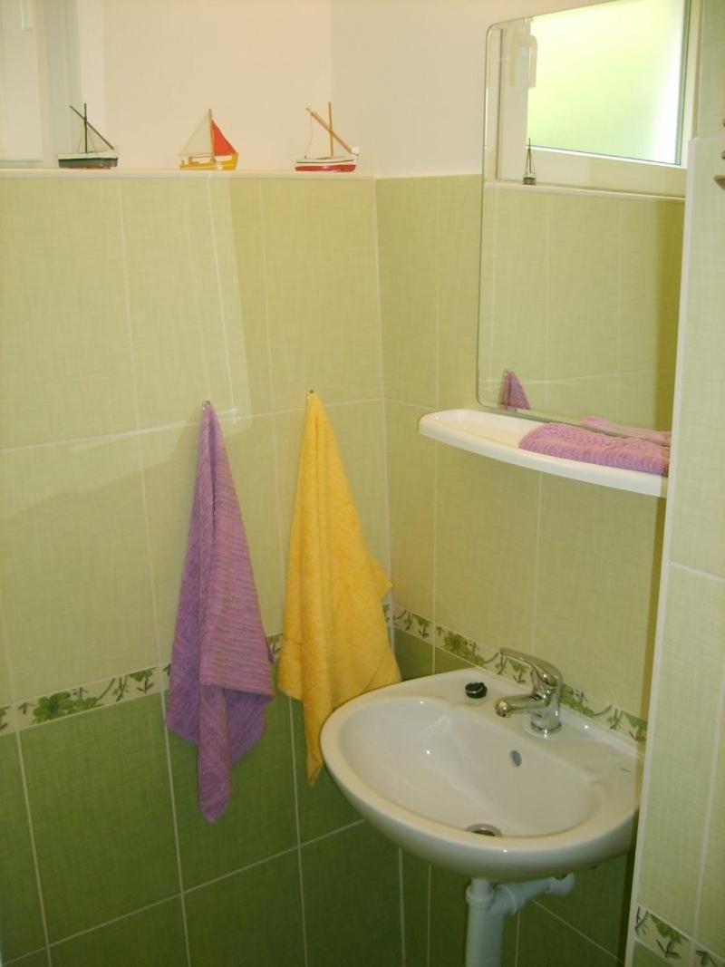 Apartment In Omis With Sea View, Balcony, Air Conditioning, Wi-Fi Exterior photo